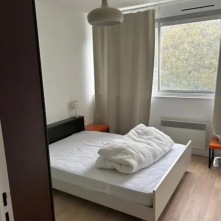 Apartment Super